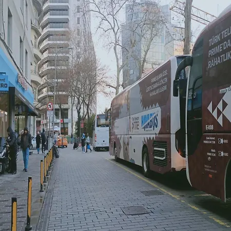 Wonderful Vip Huge Suits - 100 Mt To Taksim Square - Best Seller- Free Wifi C Nocleg ze śniadaniem