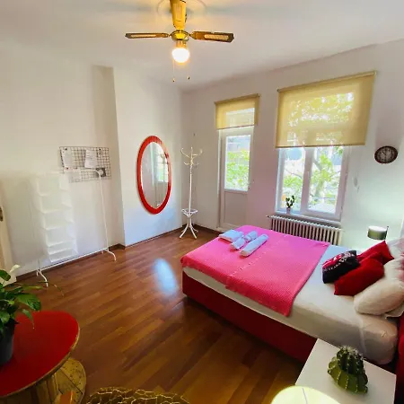 Wonderful Vip Huge Suits - 100 Mt To Taksim Square - Best Seller- Free Wifi C *